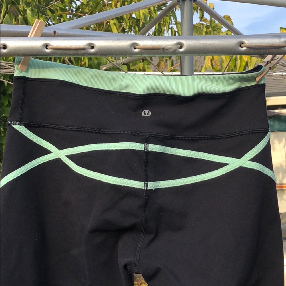 Lululemon crops, size 8